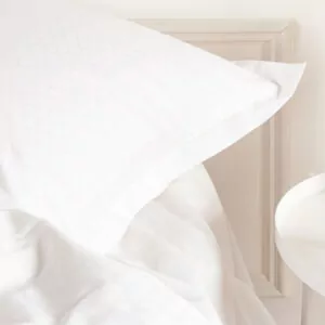 hvidt Opal sengetøj fra Night and day