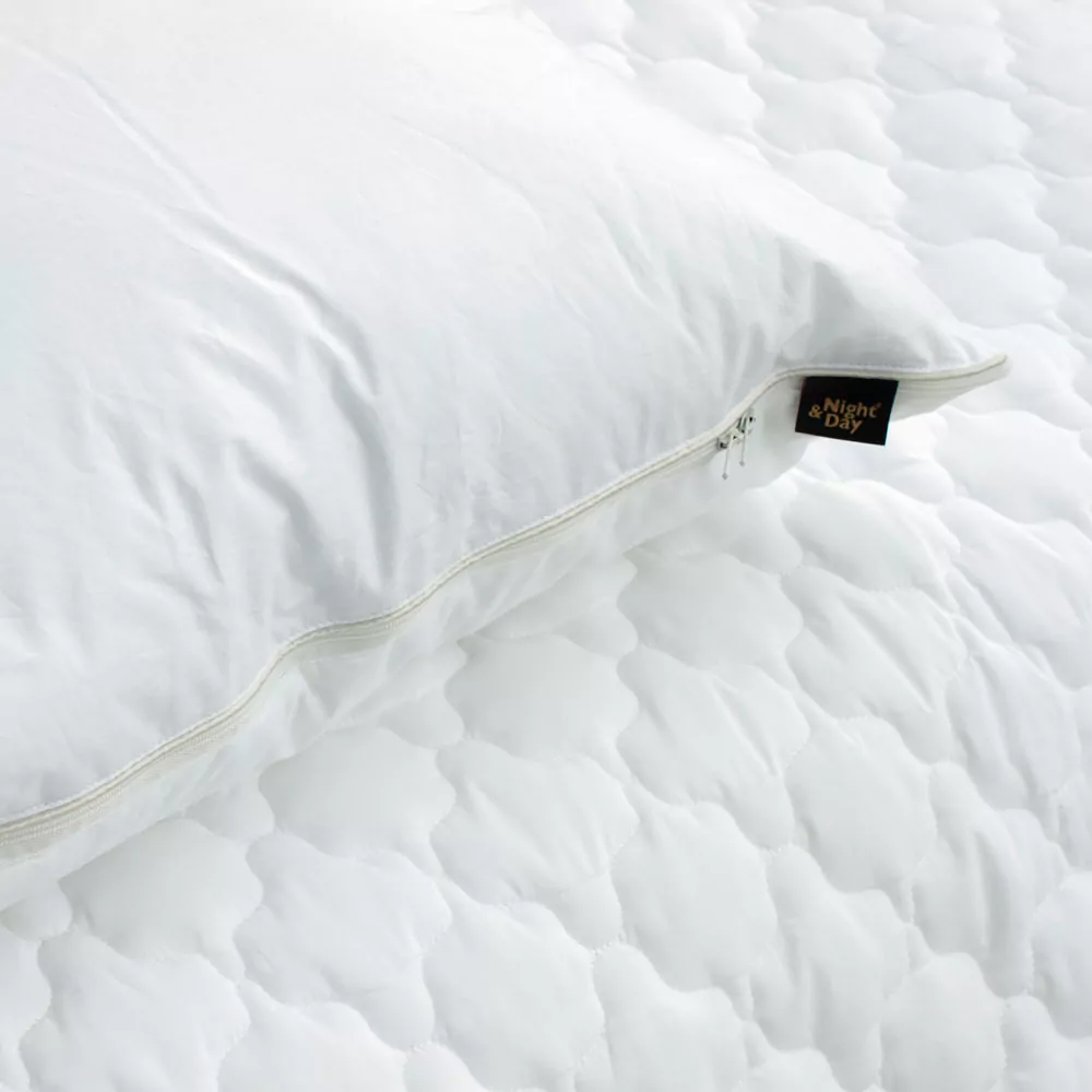 Pude med memory foam fra night and day