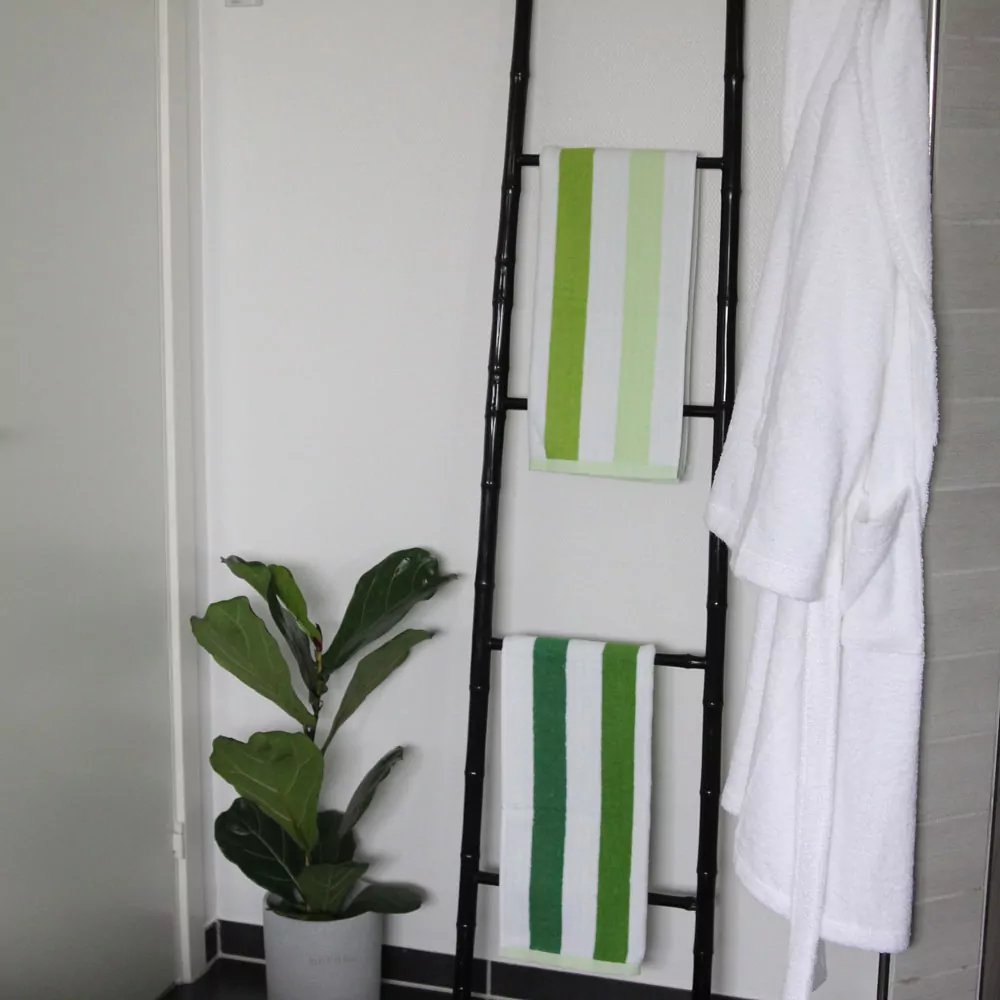 CLASSIC STRIPES Håndklæde 70×140 cm