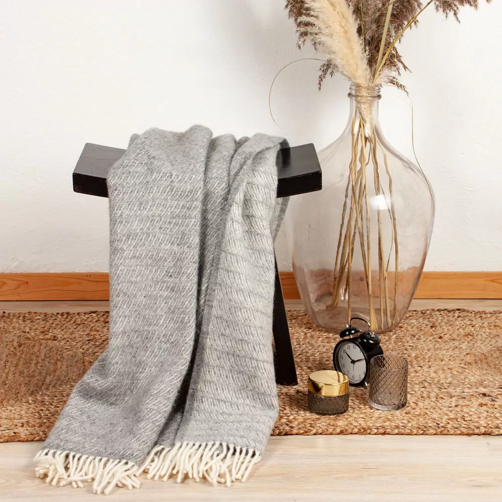 SAGA Grey uldplaid