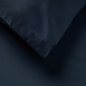 sengetoj_morkebla_abate