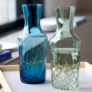 to karaffeller i glas
