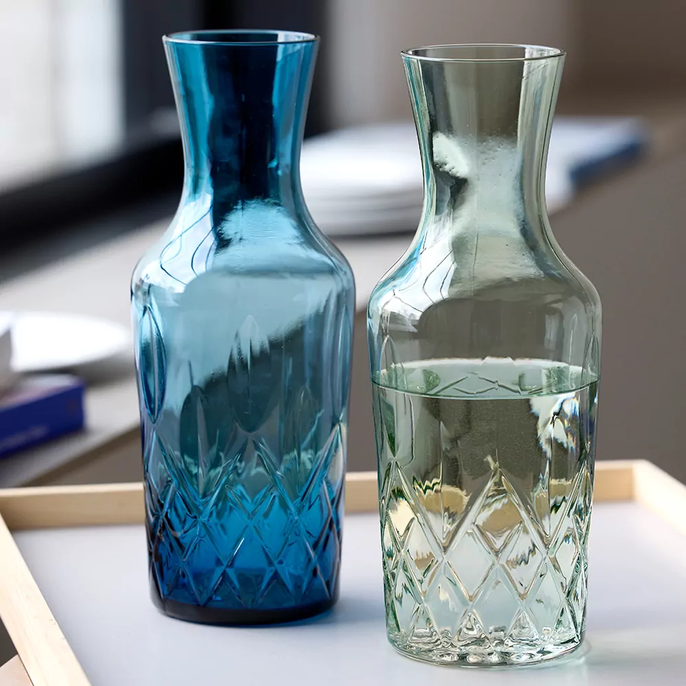 to karaffeller i glas
