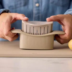 hasselback-skærer humus