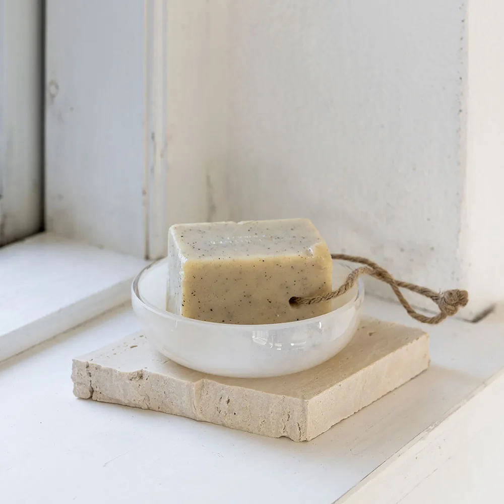 sæbeskål i hvid glas