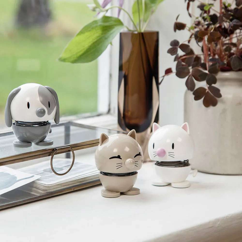 Hvid Hoptimist kat med andre dyr i Hoptimist Animals serien