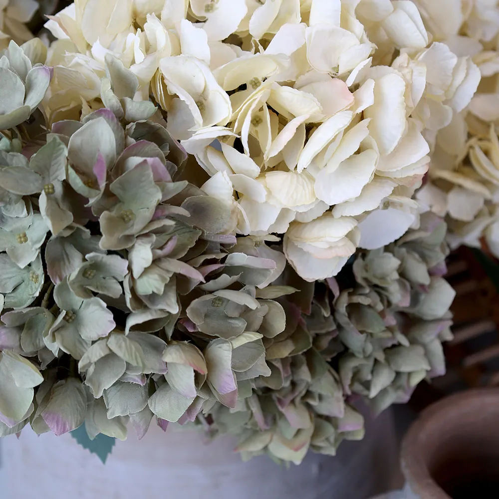 Nærbillede af Chic Antique Fleur Hortensia creme
